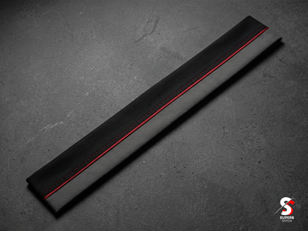 Two-Tone Branded Waistband